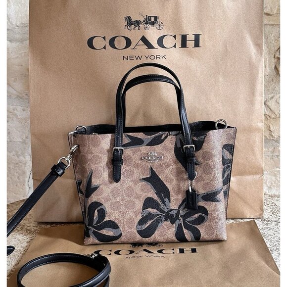 NWT Coach Mollie Tote Bag 25 In Signature Canvas With Bow Print CZ767 - Picture 1 of 14